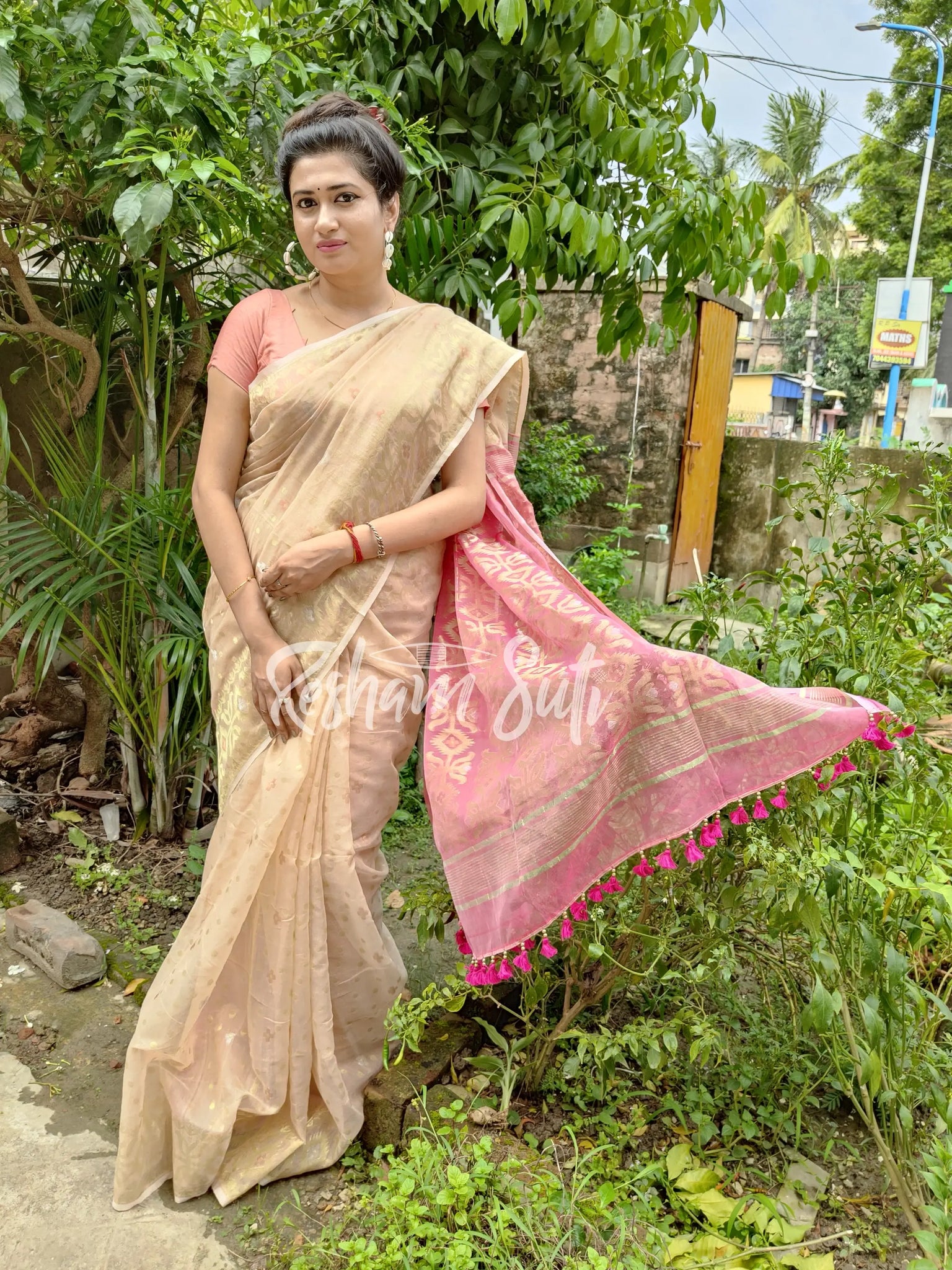 Beige Gold Pink Resham Cotton Jamdani Saree - Subarna Lata