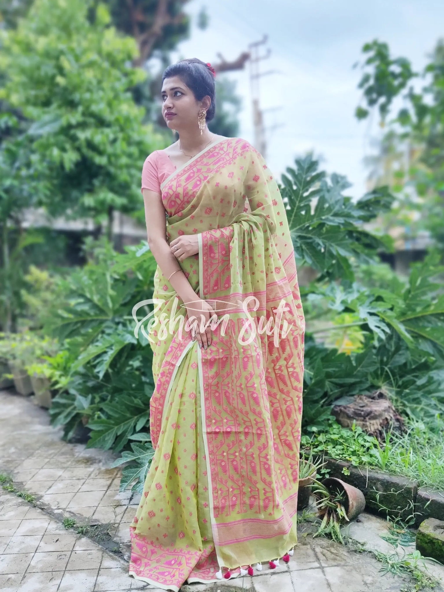 Fluorescent Green Pink Resham Cotton Jamdani Saree - Dwiper Naam Tiya Rang